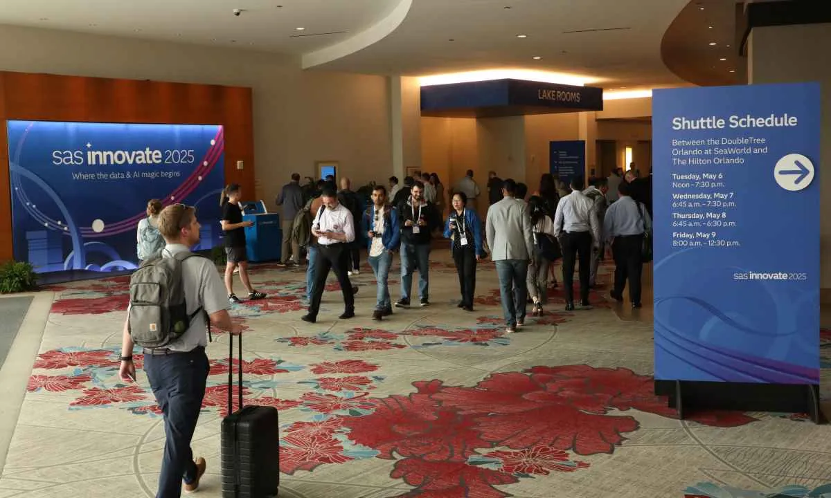 El evento reunió a expertos en analítica, IA y tecnología para explorar soluciones concretas en diversas industrias.