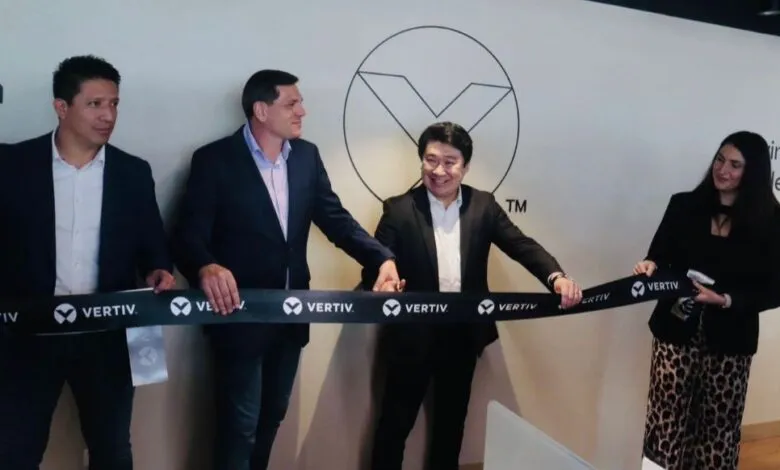 Vertiv inaugura un hub integrado de servicios empresariales en Bogotá para reforzar sus operaciones en América Latina 1 Vertiv inaugura su nuevo Hub de Servicios Empresariales Integrados, marcando un hito en su expansión en América Latina.