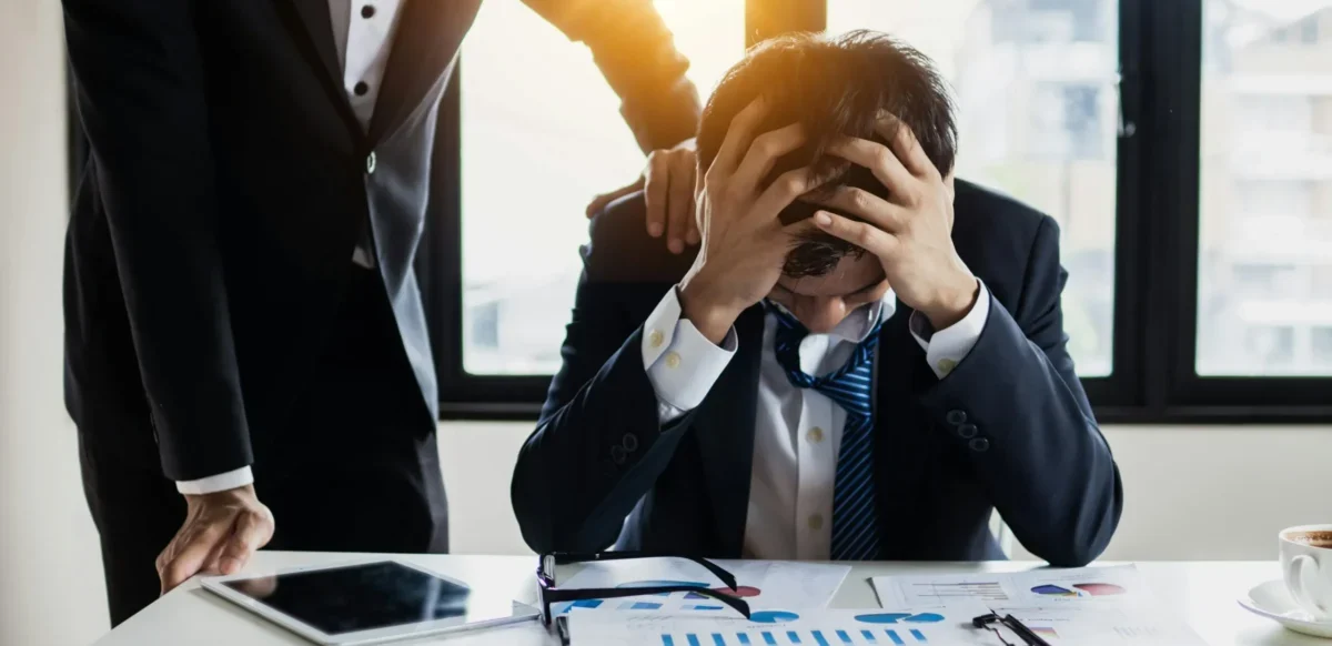 Casi el 40% de los trabajadores colombianos no conocen las políticas de seguridad digital de sus empresas, lo que incrementa el riesgo de ciberataques.