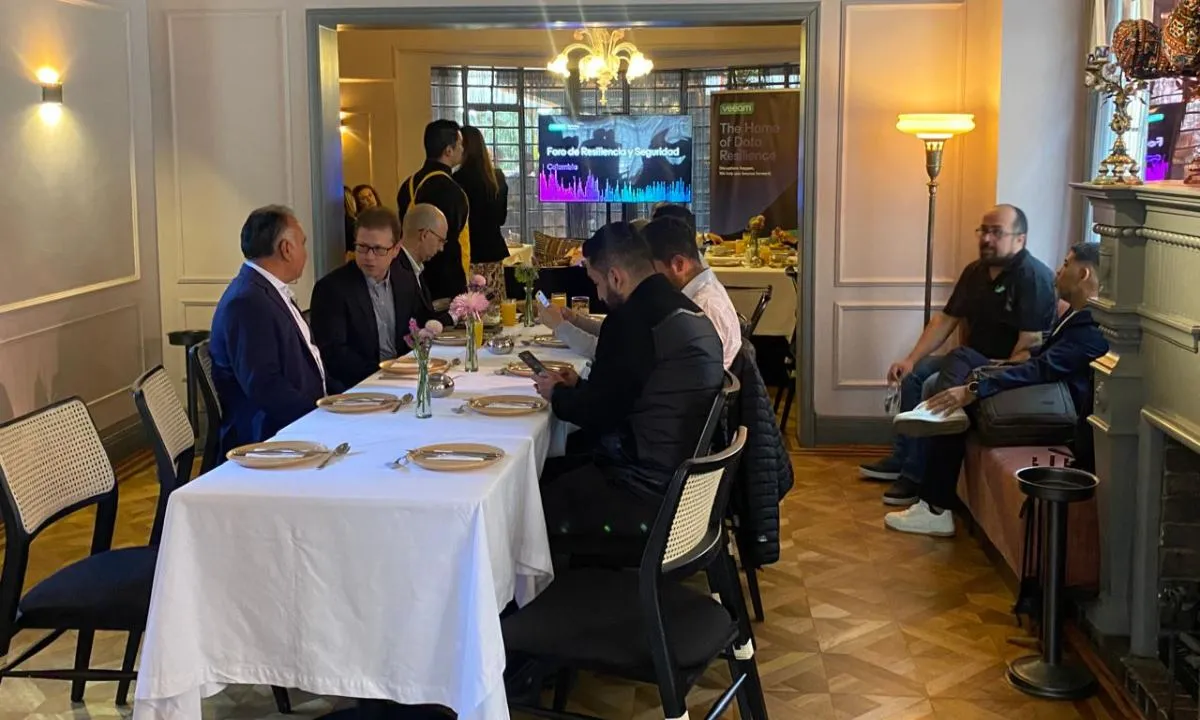 Veeam culminó su gira regional de canales en Bogotá, reuniendo a socios estratégicos y líderes del ecosistema tecnológico colombiano.