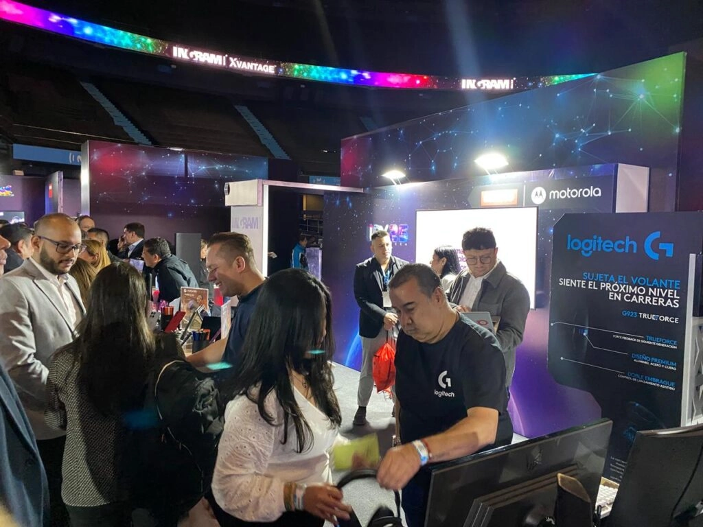IDX Week 2025 de Ingram Micro cerró con más de 1.000 asistentes en el Movistar Arena 2 Zona de ShowRoom con muestra comercial de los fabricantes aliados de Ingram Micro