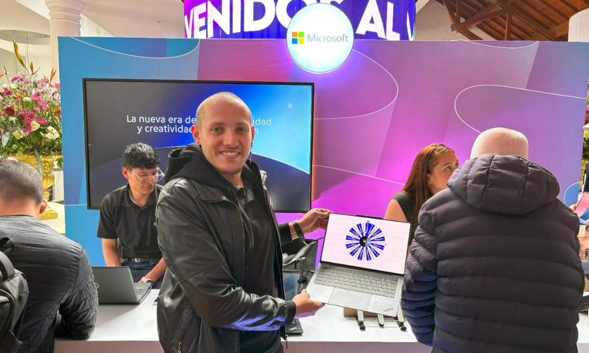 Cristian Méndez, de Microsoft, invitó al canal a dar el salto hacia tecnologías como Copilot+ y Windows 11 Pluton.