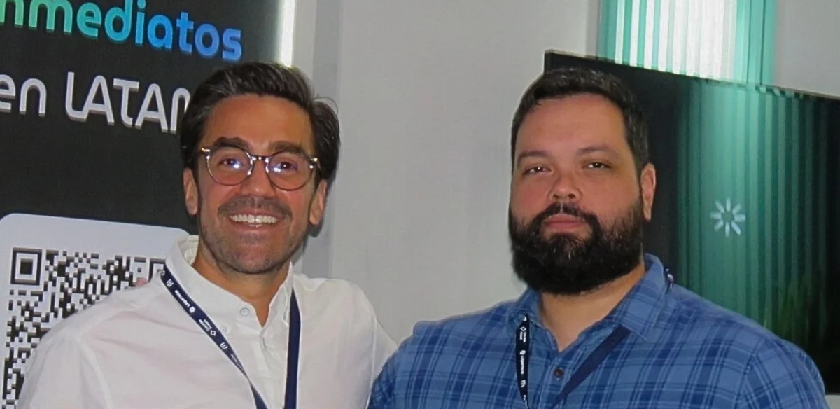 Gabriel Santos Garcia, presidente ejecutivo de Colombia Fintech y Lucas Ernesto Souza, director de innovación de SUMIA SOLUTIONS.