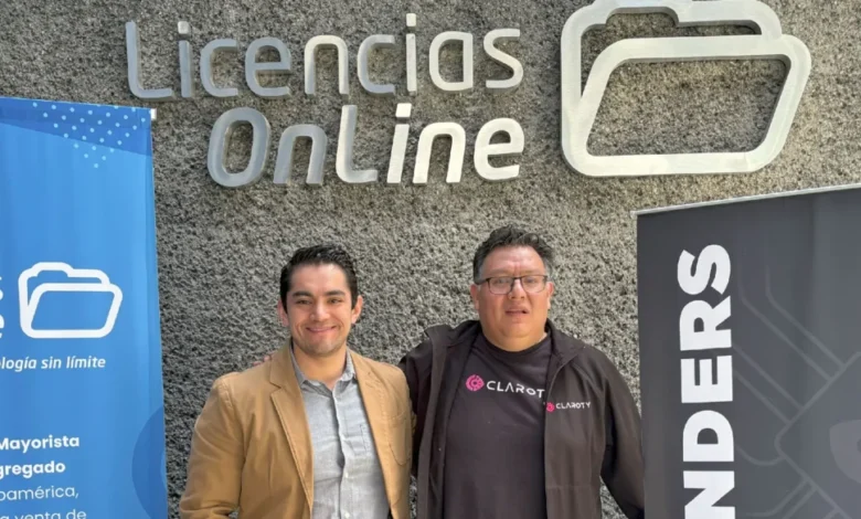 Mauricio Vázquez, Product Manager de Licencias Online México y Alexei Pinal, Director Regional de ventas para México y Colombia de Claroty.