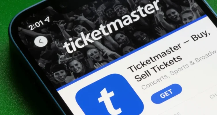 "Es una solución que beneficia tanto a organizadores como a asistentes" - Ana María Arroyo, Directora de Ticketmaster México.