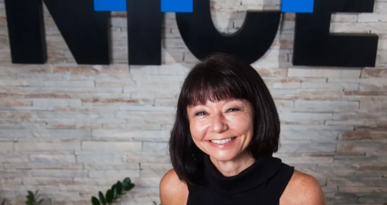 Ingrid Imanishi, directora de Soluciones de NICE