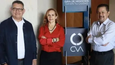 Alejandro Navarro, Claudia González y Adrián Simg, directores de Grupo CVA.