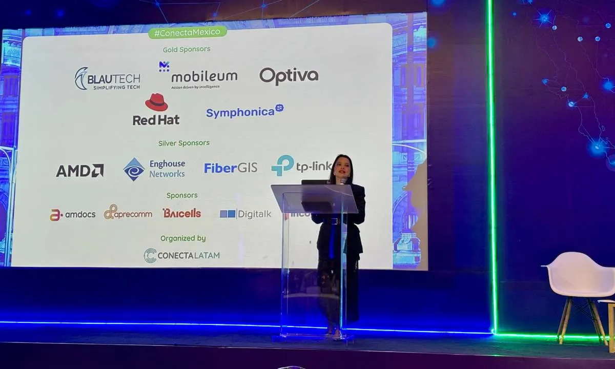Raquel Freitas, directora general de Conecta LATAM, resalta la importancia de México como un referente global en conectividad, destacando los retos y las oportunidades del mercado digital.