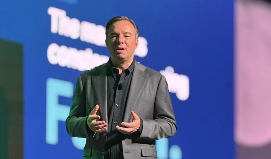 Mike Capone, CEO de Qlik.