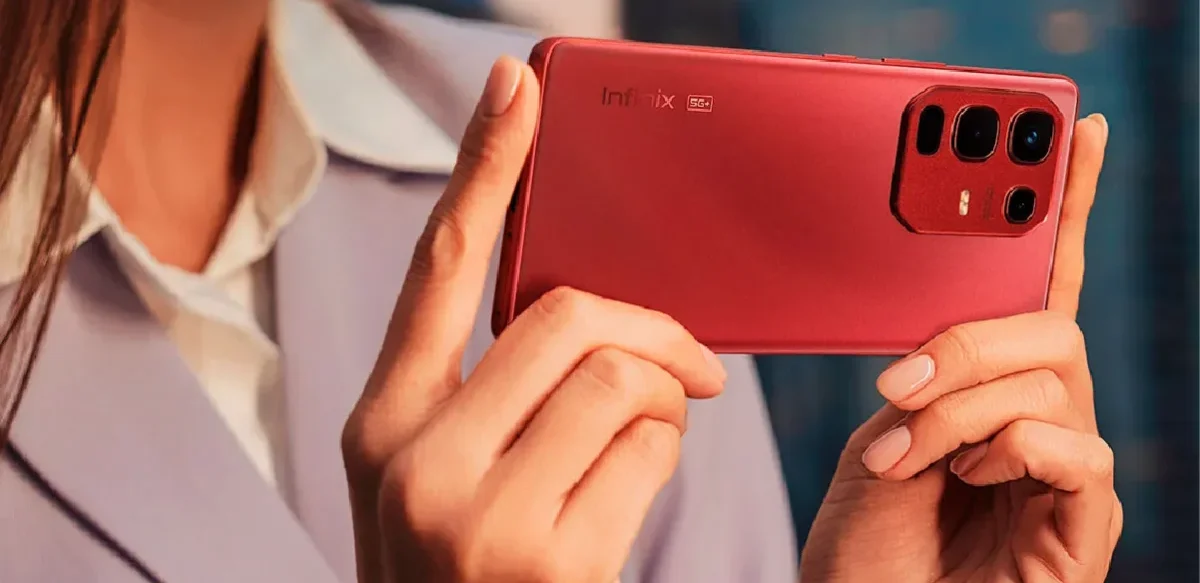 El Infinix NOTE 50S 5G ya se encuentra disponible en gris, rojo y azul, a través de Mercado Libre, con un precio de lanzamiento de $6,999.00 MXN.