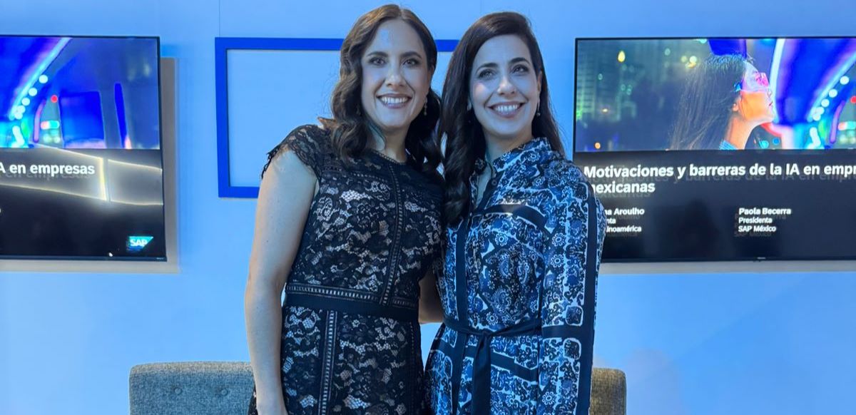 Paola Becerra, vocera regional de SAP, y Adriana Araujo, presidenta de SAP Latinoamérica, durante el SAP Now AI Tour 2025.