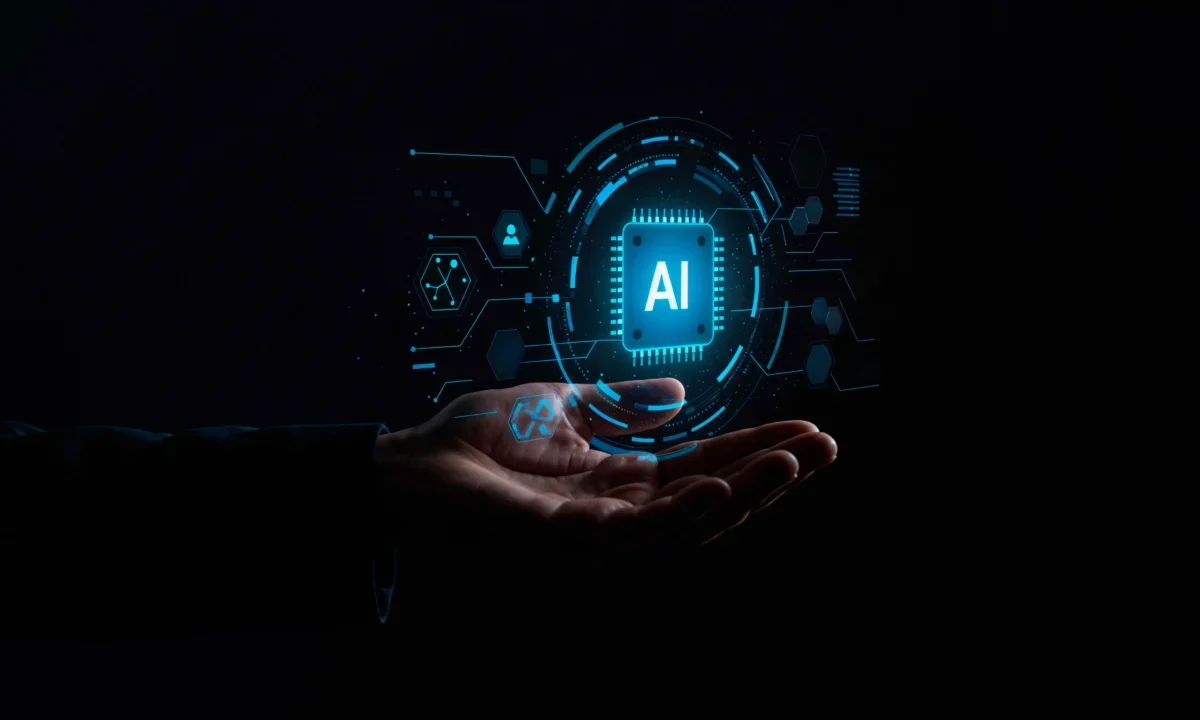 Hernández describe cómo la inteligencia artificial depende del código y la infraestructura que corren “detrás de escena”.