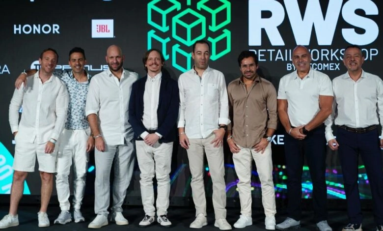 Ariel Engelsztajn, VP Product Strategy & GM Costa Rica; Naftali Mizrachi, VP Exclusive Brands; Mike Krigsfeld, VP Business Development; Juan Bernárdez, speaker argentino invitado -experto en investigación de mercados no tradicional-; Danny Schachtel, COO; Nicolás Boffi, VP Retail & Accesories; Franklin Moron, VP Mobile; Bruno Durán, Regional Marketing Director.