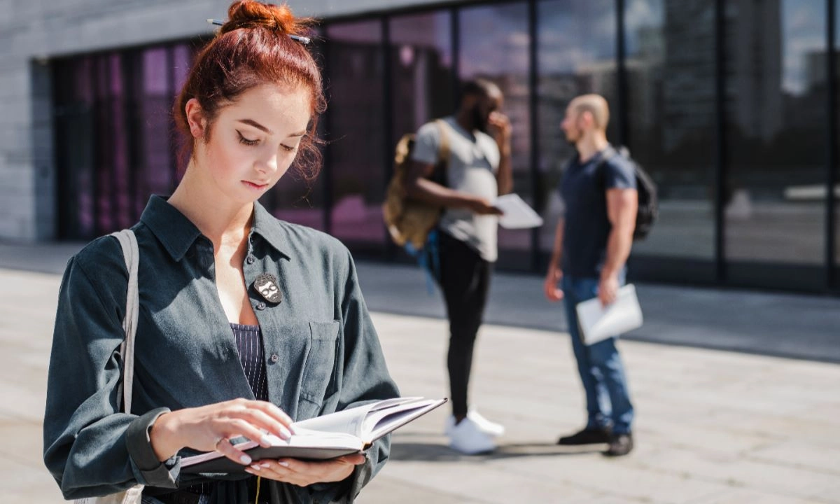 La infraestructura de red de Omada ayuda a las universidades a gestionar el crecimiento en matrícula, garantizando un acceso estable y seguro a los recursos educativos, incluso en tiempos de alta demanda.