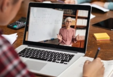 La educación online en México crece a ritmo acelerado, impulsada por la conectividad digital y la demanda de habilidades laborales actualizadas.