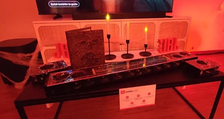 Las activaciones nocturnas combinaron cine, música y gaming en entornos reales, culminando con una fiesta de Halloween para colaboradores y socios estratégicos.