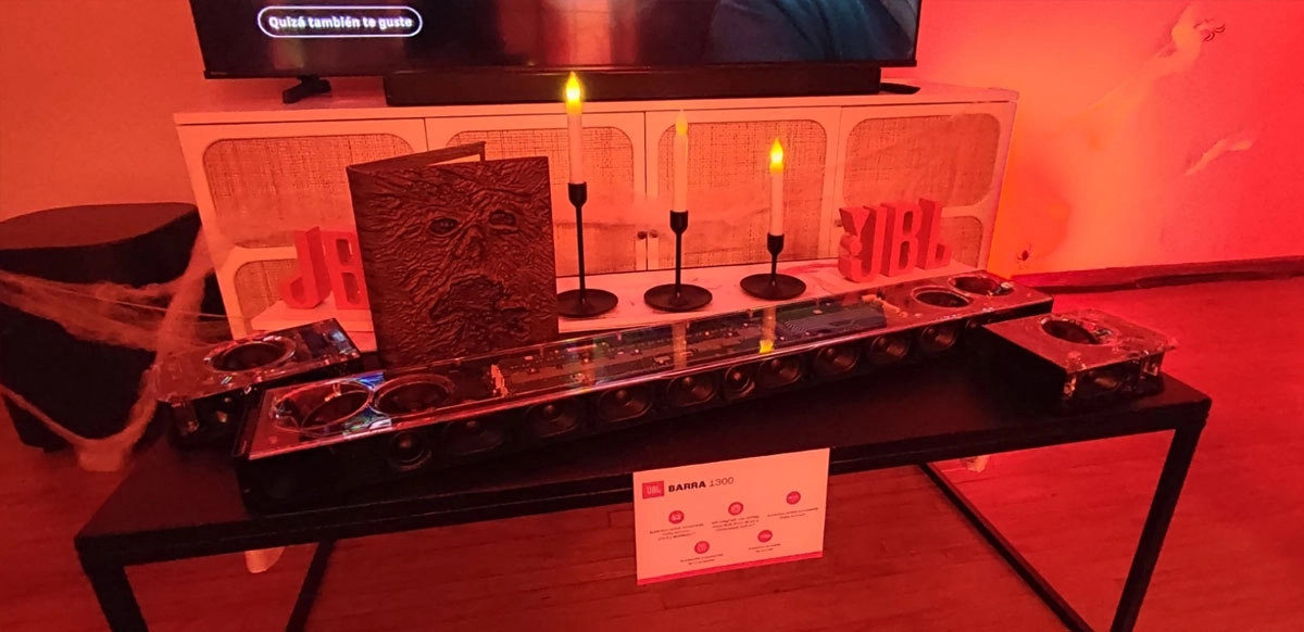 Las activaciones nocturnas combinaron cine, música y gaming en entornos reales, culminando con una fiesta de Halloween para colaboradores y socios estratégicos.