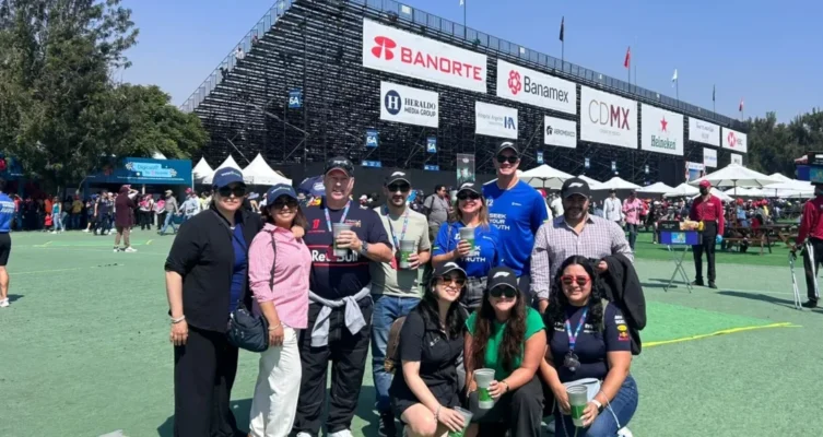 Partners, fabricantes y el equipo de Licencias OnLine disfrutaron de un fin de semana de networking y velocidad durante el Gran Premio de Fórmula 1 en Ciudad de México.