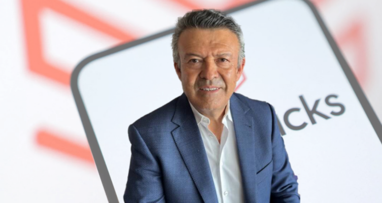 Enrique Perezyera, director general de Databricks México.