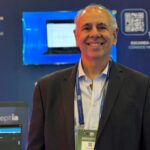Inceptia presentó una nueva plataforma que permitirá a empresas crear sus propios robots de atención impulsados por inteligencia artificial.