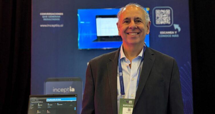 Inceptia presentó una nueva plataforma que permitirá a empresas crear sus propios robots de atención impulsados por inteligencia artificial.