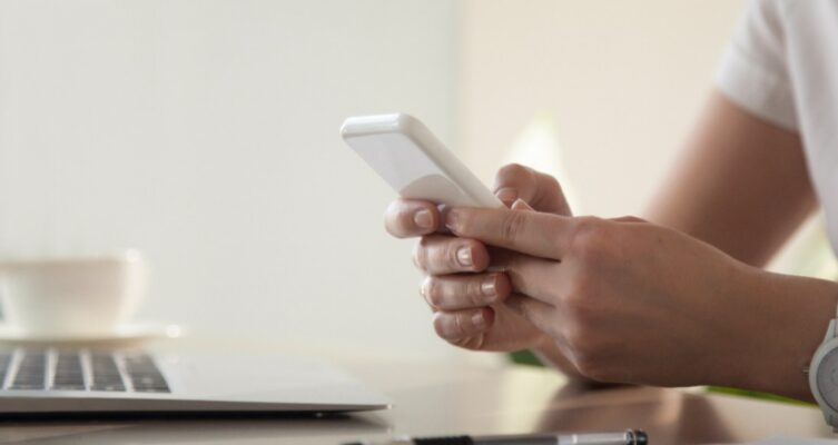 México extiende el registro de líneas móviles.