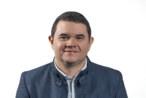 Fabio Meza, Líder Regional de la Unidad de LOL Educación y LOL Servicios