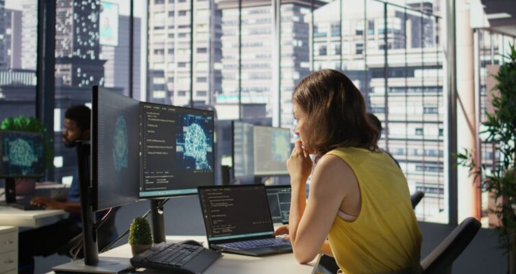 Los asistentes de IA modifican el trabajo de los perfiles junior.