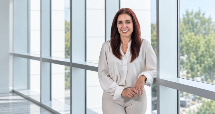 Ana María Arreola, directora comercial y de mercadotecnia de CompuSoluciones
