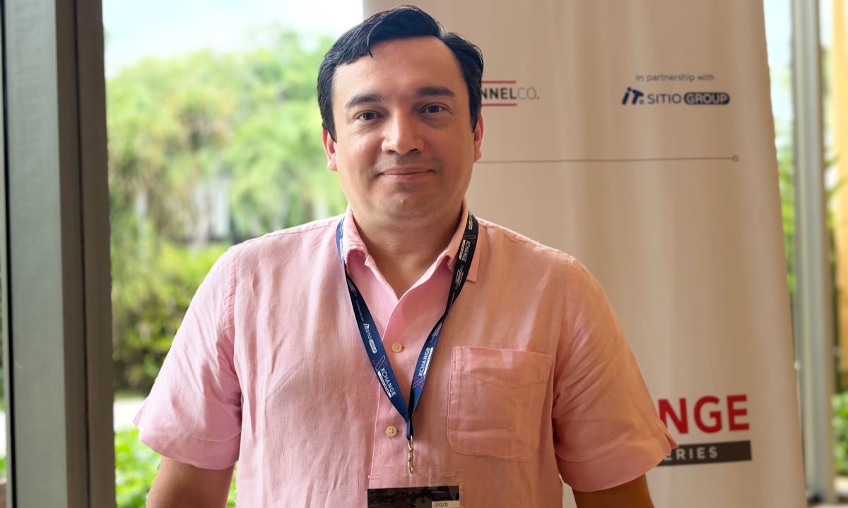 Andrés Lozada destacó la necesidad de pasar de la experimentación con IA a proyectos empresariales capaces de generar resultados sostenibles.