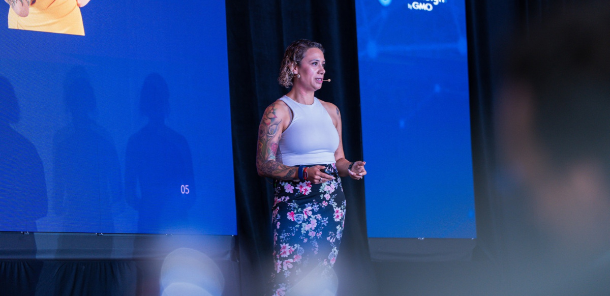 Nancy Henriquez, experta en transformación y crecimiento de negocios tecnológicos.
