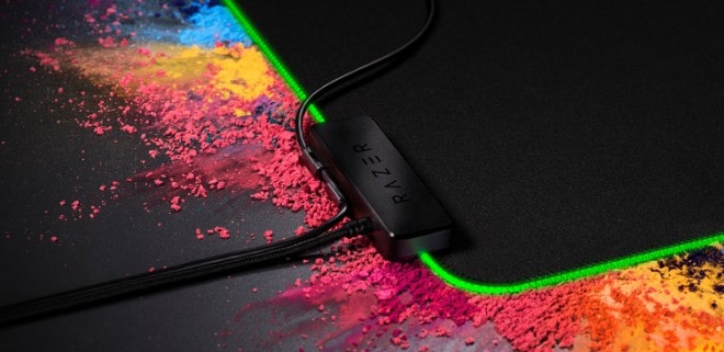 El mouse pad Razer Goliathus se llena de color