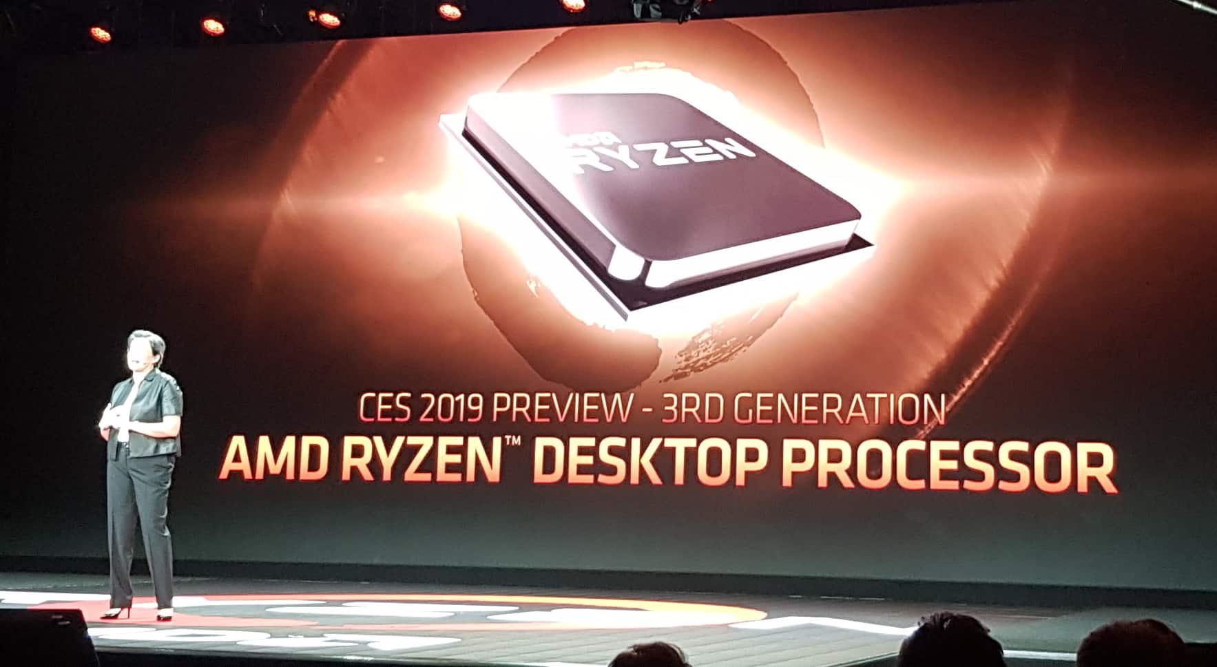 Y un día AMD debutó en el keynote del #CES2019