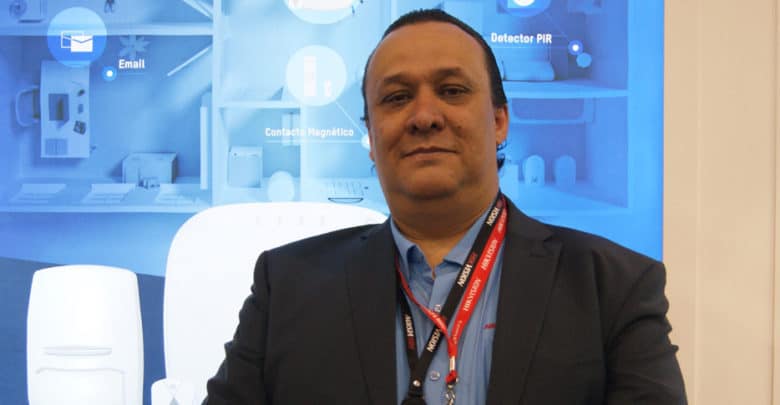 “Seguridad es un mercado que permite ganar bien sin invertir mucho”: Camilo Muñoz, Director de Canales de Hikvision
