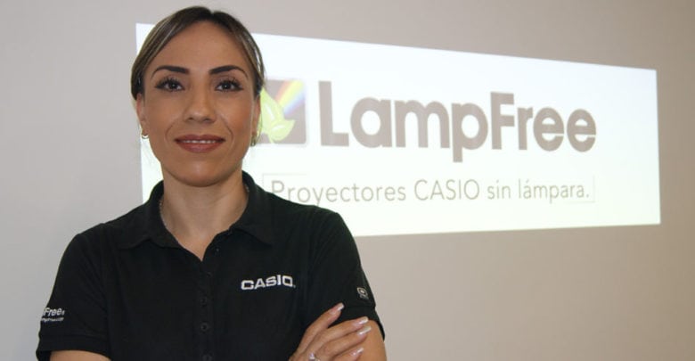 Casio continúa impulsando a sus partners en el negocio de proyectores LampFree