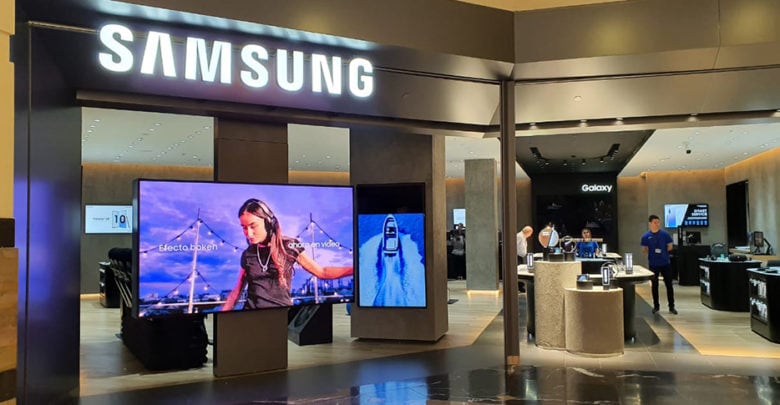 Samsung ilumina su store de Unicenter con la instalación de su primera pantalla LED indoor