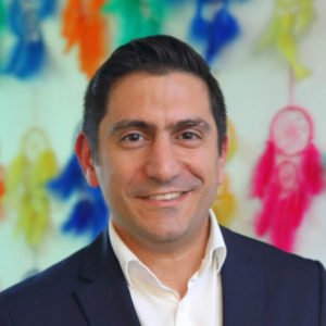 Kubernetes y Aplicaciones: Ayude a sus clientes a volar entre las nubes Kubernetes y Aplicaciones: Ayude a sus clientes a volar entre las nubes
