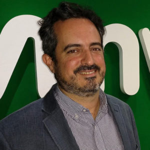 Kubernetes y Aplicaciones: Ayude a sus clientes a volar entre las nubes Kubernetes y Aplicaciones: Ayude a sus clientes a volar entre las nubes