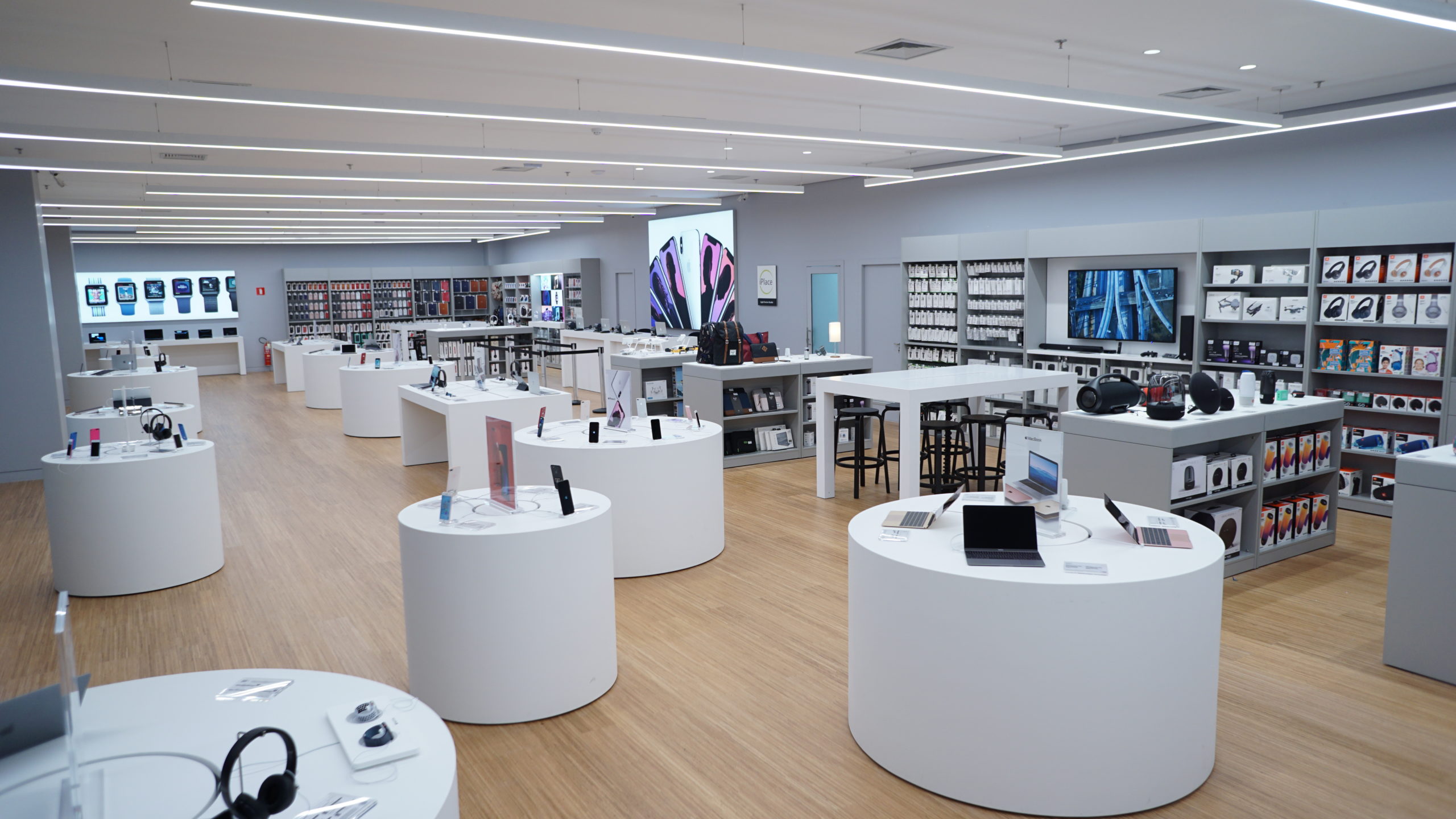 Renovada experiencia Apple en Uruguay con la inauguración de iPlace