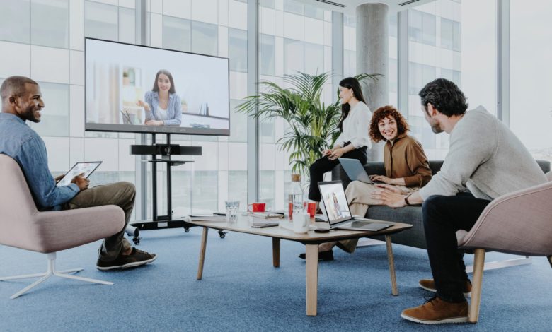 Tecnologías de conferencias inalámbricas: El compromiso laboral como la nueva forma de productividad Tecnologías de conferencias inalámbricas: El compromiso laboral como la nueva forma de productividad