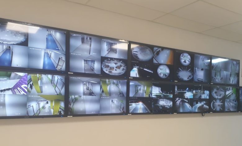 cámaras y tecnología de seguridad de Hikvision para el control de acceso y videovigilancia en hospitales