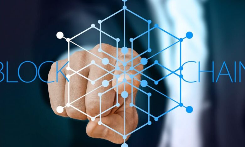 Blockchain facilita la eliminación de contraseñas La convergencia entre tecnología blockchain y control de identidad, en una imagen que simboliza el fin de las contraseñas.