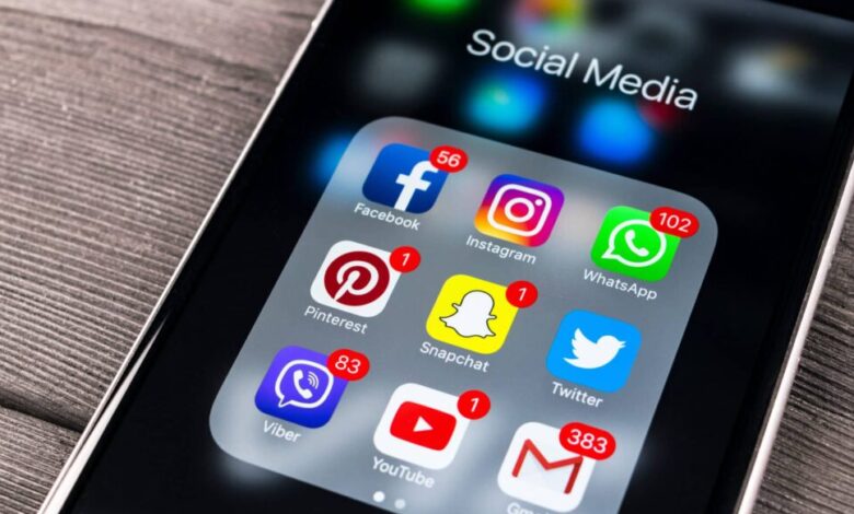 Entender cómo funcionan los algoritmos es clave para mejorar la visibilidad de los contenidos y fortalecer el vínculo entre las marcas y sus comunidades en redes sociales.