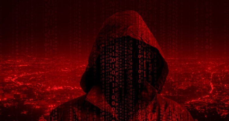 El ataque de día cero compromete servidores físicos, no servicios en la nube, lo que obliga a desconectar sistemas esenciales.