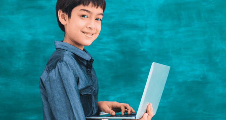 El 60% de los niños latinoamericanos utiliza Internet como herramienta principal para realizar tareas e investigar contenidos escolares.
