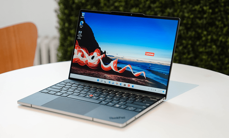 Lenovo refuerza sus apuestas por la sustentabilidad y el trabajo híbrido Lenovo refuerza sus apuestas por la sustentabilidad y el trabajo híbrido