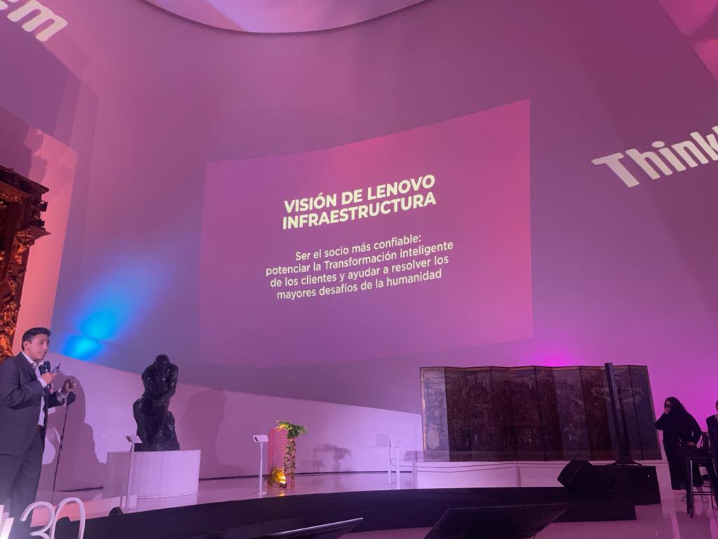 Lenovo reconoce y celebra los 30 años de ThinkPad y ThinkSystem