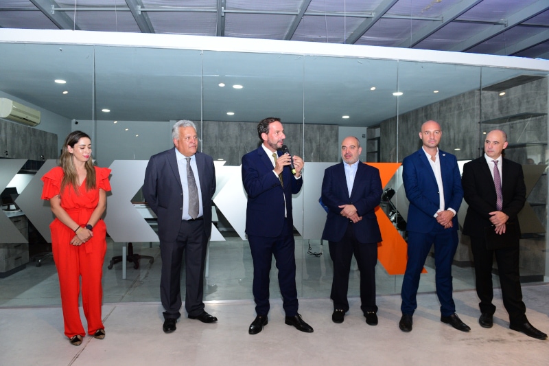 Pixart inaugura la primera fábrica de computadoras 4.0 de la Argentina: Inteligente y sustentable Pixart inaugura la primera fábrica de computadoras 4.0 de la Argentina: Inteligente y sustentable