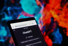 ChatGPT, uno de los asistentes más avanzados basados en inteligencia artificial generativa, representa un paso concreto hacia los droides conversacionales como C-3PO, capaces de comprender múltiples idiomas y entablar diálogos complejos con humanos.