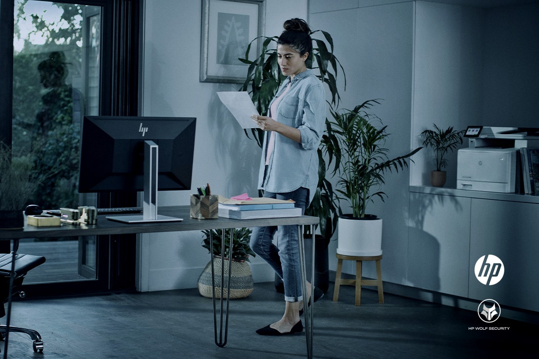 HP presenta la HP DesignJet T870 para potenciar la impresión profesional en entornos híbridos HP Wolf Security, incorporado en la DesignJet T870, protege los entornos híbridos frente a amenazas de ciberseguridad y accesos no autorizados.